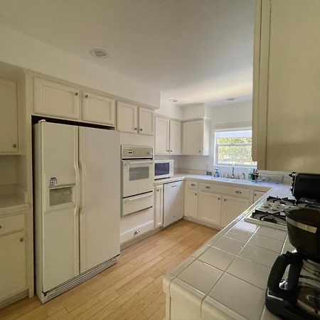 Charming Bright Traditional Home In Sherman Oaks Лос Анджелис Екстериор снимка