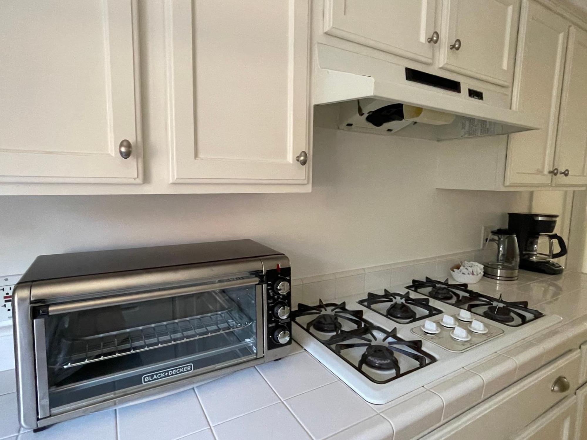 Charming Bright Traditional Home In Sherman Oaks Лос Анджелис Екстериор снимка