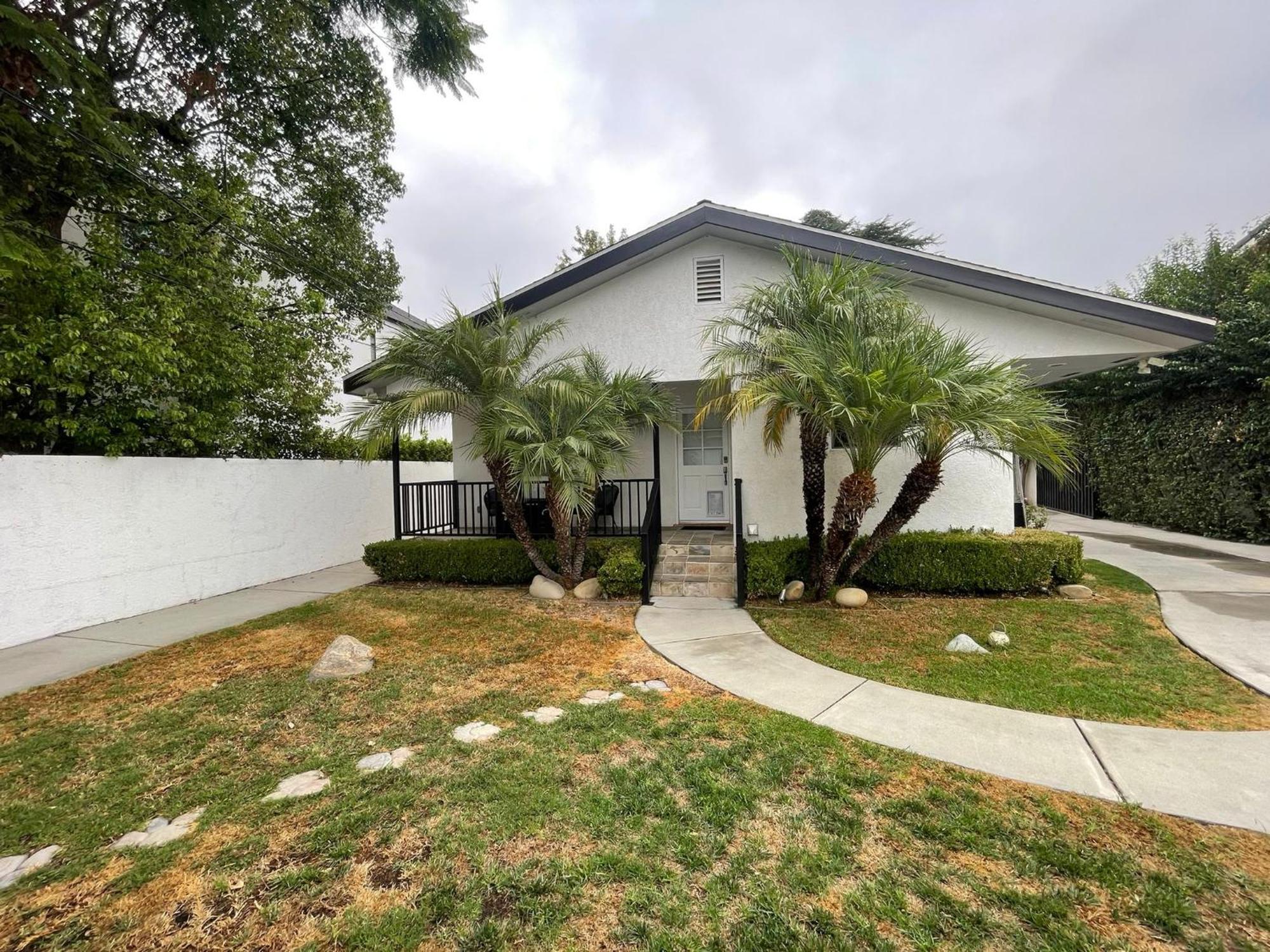 Charming Bright Traditional Home In Sherman Oaks Лос Анджелис Екстериор снимка