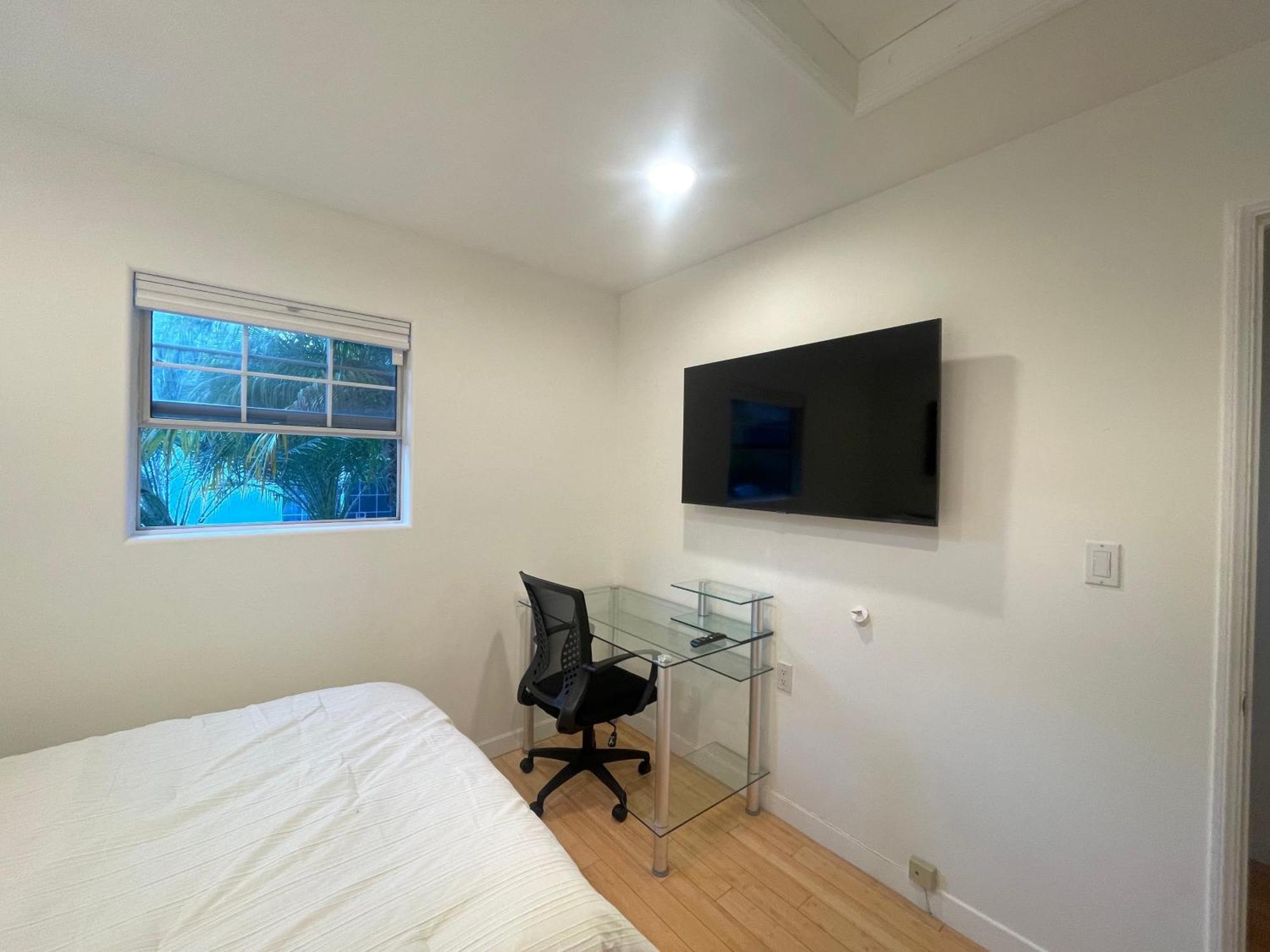 Charming Bright Traditional Home In Sherman Oaks Лос Анджелис Екстериор снимка
