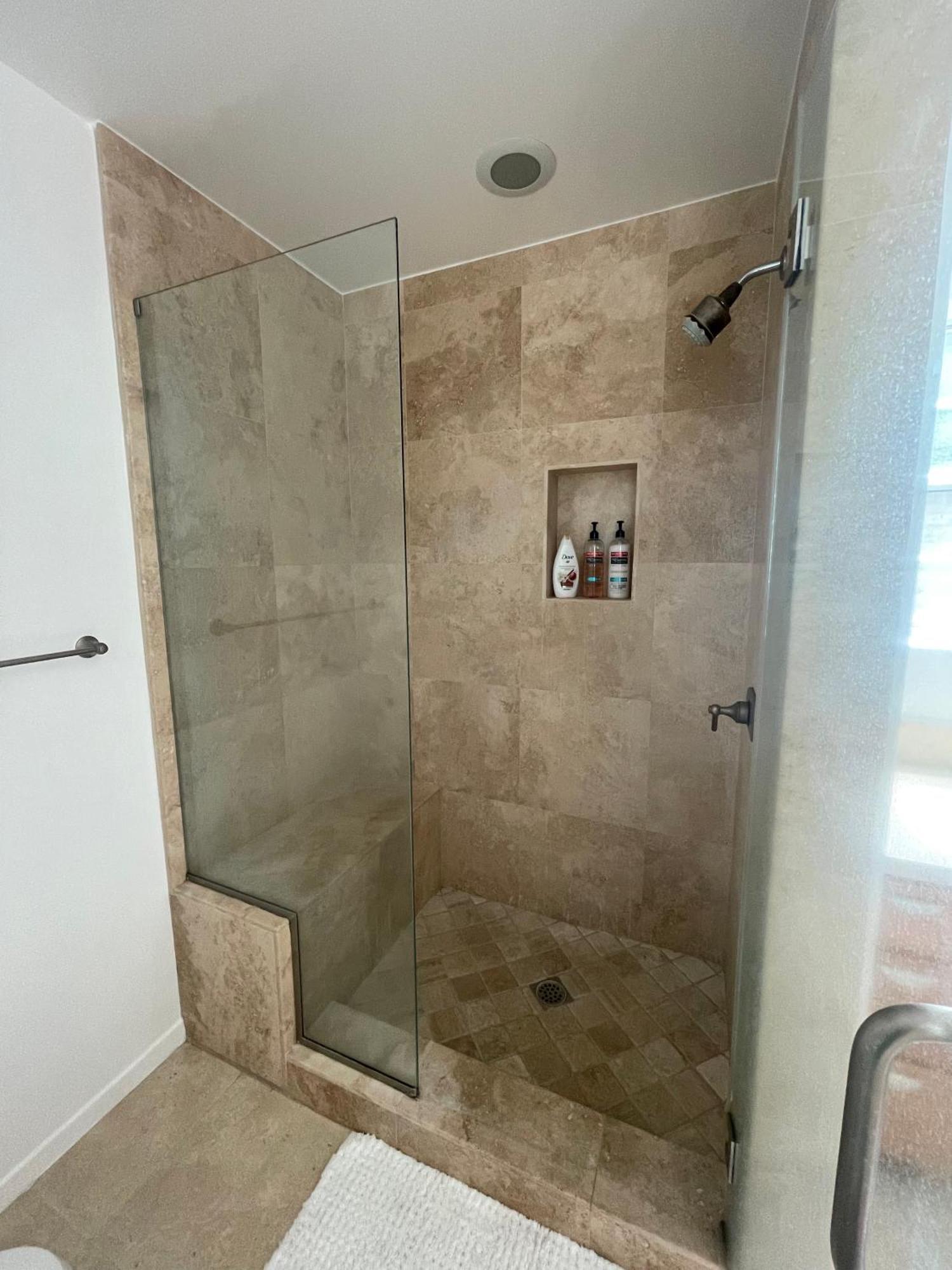 Charming Bright Traditional Home In Sherman Oaks Лос Анджелис Екстериор снимка