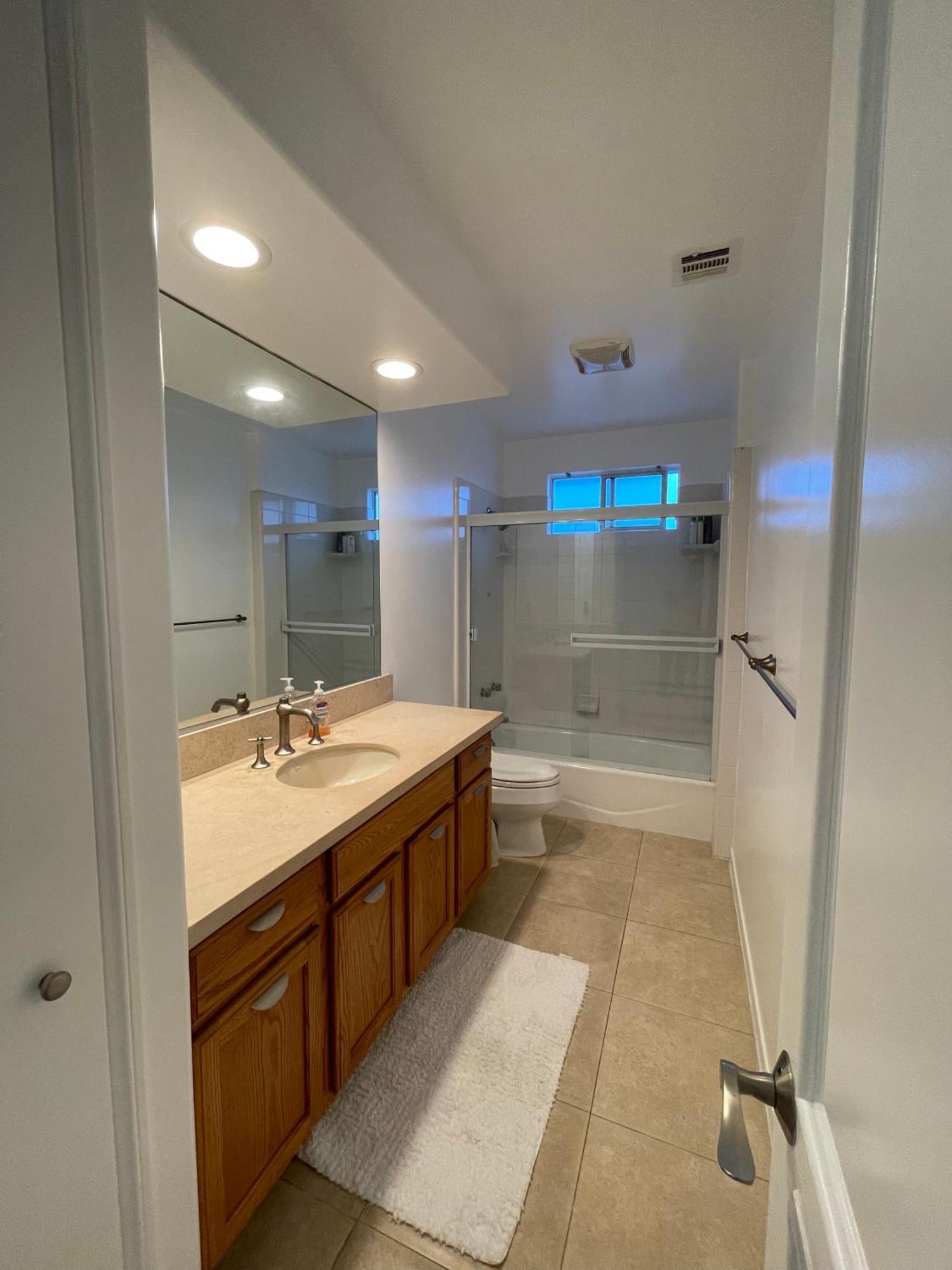 Charming Bright Traditional Home In Sherman Oaks Лос Анджелис Екстериор снимка